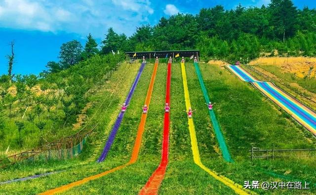 酷暑难耐？躲进宁强「山水秘境」，解锁23℃的清凉夏天~