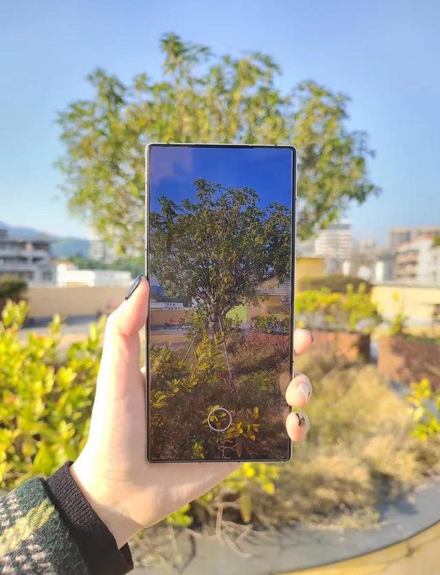 2025旗舰机续航集体开挂，电量焦虑真拜拜了