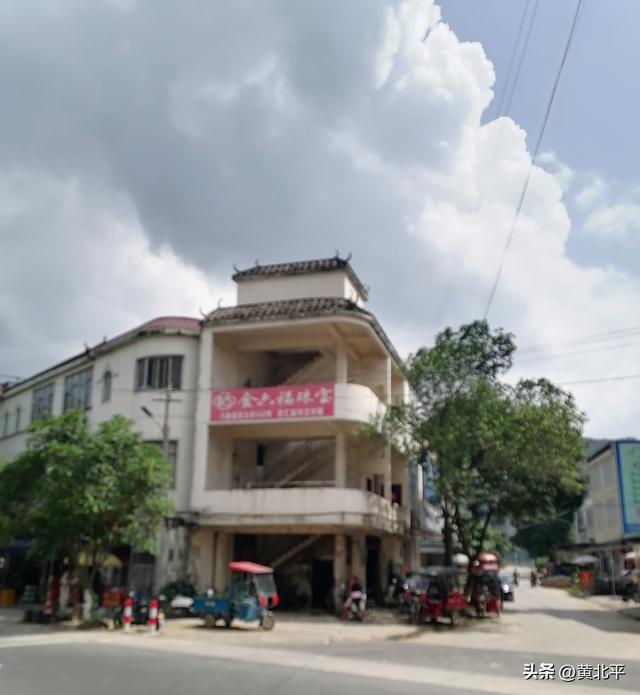 广西崇左市大新县盛产柑果而得名的小乡，为何不叫柑圩而叫堪圩？