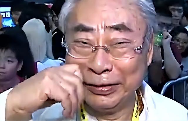 曾是体操女神，退役后与大51岁的干爹谈恋爱，如今何傲儿收获新生