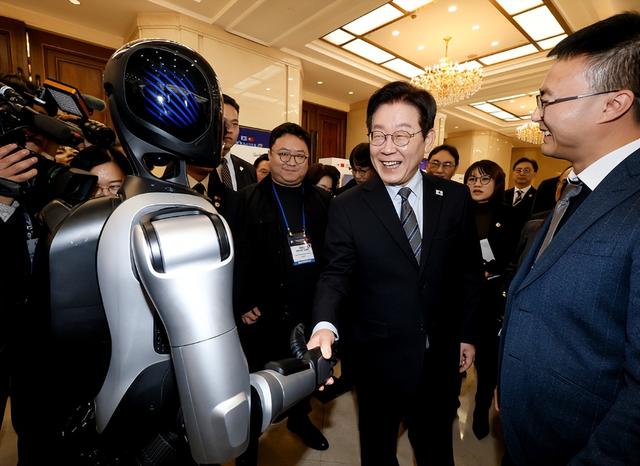 刚从东京回首尔	，韩国外交部就催谈判，李在明对华态度藏不住了