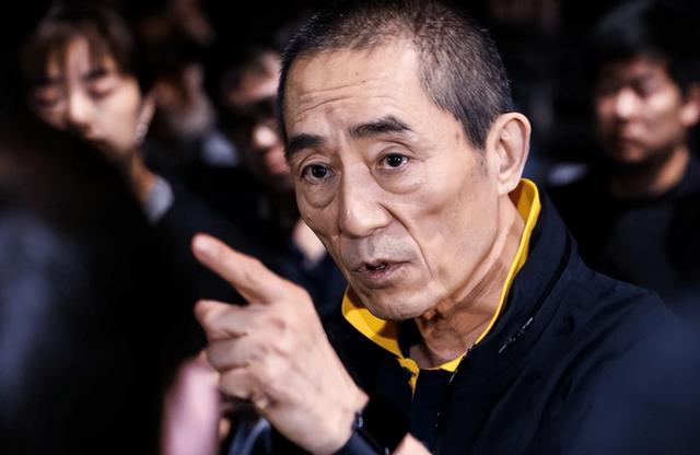 央视公开点名，张艺谋真实处境暴露，再次明白陈婷才是人间清醒