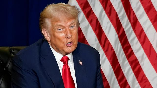 美国真得被打疼了，特朗普情绪失控：绝不许中国把世界当“人质”