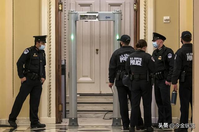 特朗普一句"该判死刑"，华盛顿6议员被点名！为何美国人人自危？