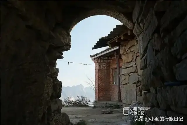西安秦岭神秘寺庙，大殿和大殿隔了几座山头，还有终南山肉身菩萨