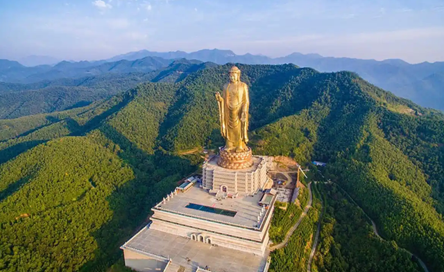 耗费12亿，修建完成的“世界最高佛”，如今却拜不起，水喝不起