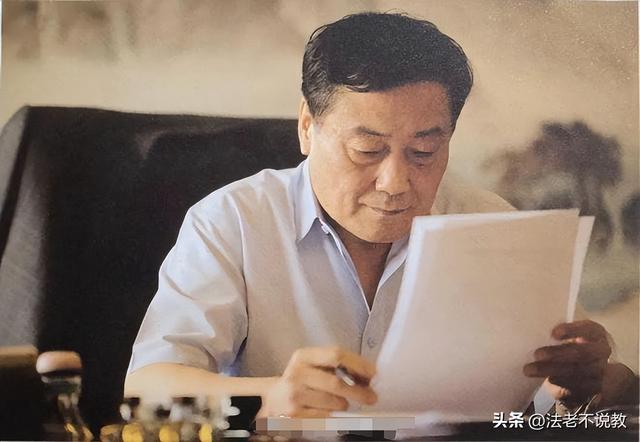 宗庆后“二夫人”曝光，肤白貌美能力出众，难怪私生子敢争150亿