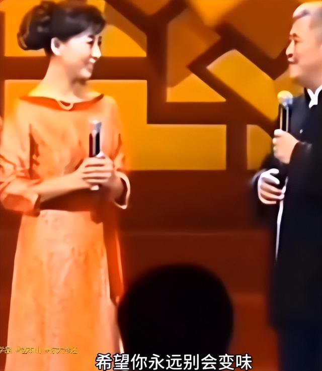 一级演员闫学晶塌房	，她做错了两件事