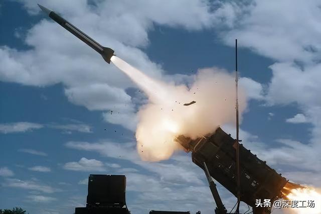 中俄朝三国都明白了，打美军航母已不重要：必须先打日本导弹基地