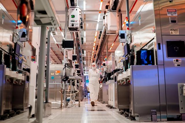 吃中国饭砸中国碗！安氏半导体70%靠中国加工，转头却诋毁污蔑咱