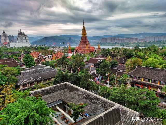 西双版纳和北海都去旅居过，实话实说，两者对比，我更喜欢北海