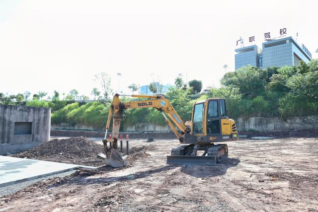 广安“鸟巢”综合场馆建设进度达70%，预计12月底全面完工