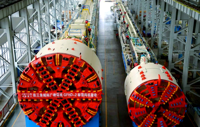 印度偷师不成沦为笑柄？10亿买中国8台盾构机，拆解后不会组装