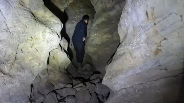 重庆歌乐山发现神秘山洞，竟是抗战时期的秘密金库，内部结构复杂