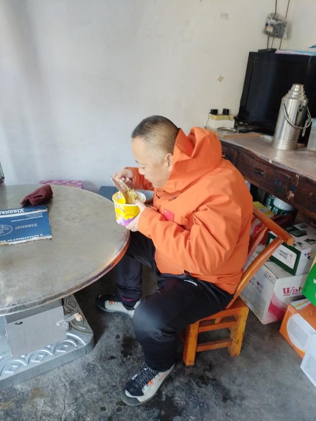 鄂渝行第四天（上）：小红船换小白船，从巫山到巴东