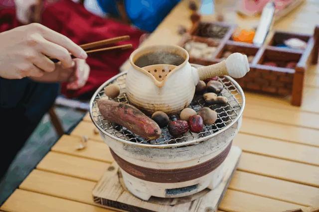 千亩火龙果花海、火龙果主题宴……玩转大宅“十二时辰”→