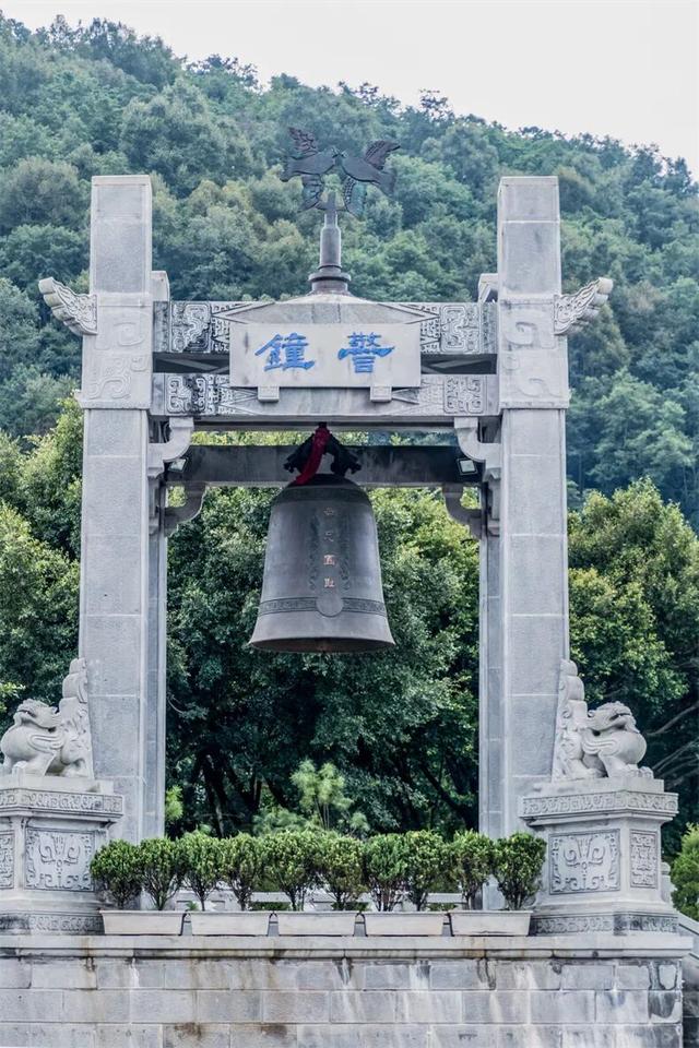 中国最悲壮的一条路，曾拯救了中国悲惨的命运，最适合60后挑战！