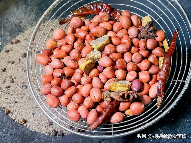 生吃强肾，熟吃健脾！每天吃一点，作用真大，不懂吃真可惜！