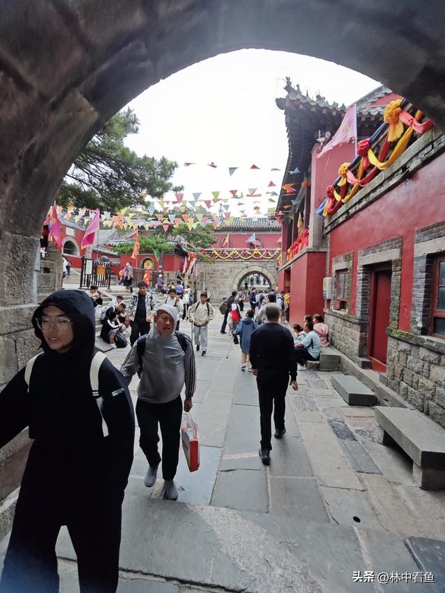 徒步登泰山之三——岱顶风光奇秀绝天下