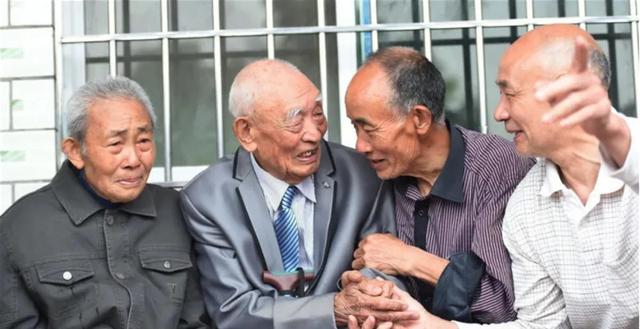 1992年，台湾老兵回湖南探亲却找不到家，村民：你家人都没了
