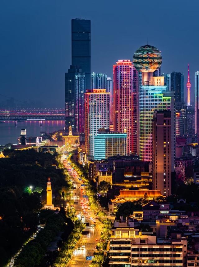 广州人逛了长沙和武汉，直言不讳：长沙和武汉人根本是两种活法！