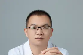 微整医生张国军：眉弓填充全解析| 如何判断自己是否适合填眉弓？图片