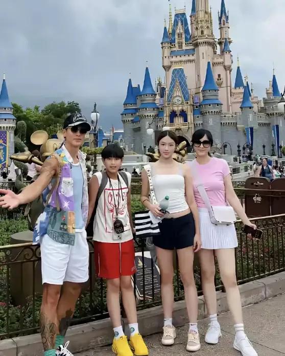 吴尊女儿才14岁，这发育也太好了吧！是不是真的！
