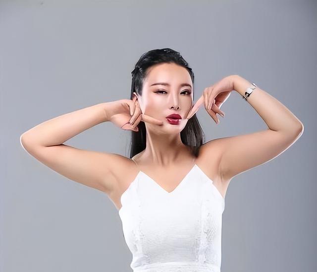 中国乳神！王李丹妮，这身材有点过火啊！