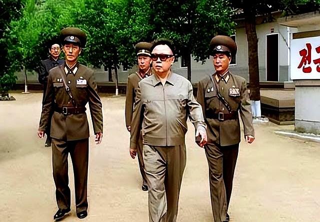 朝！鲜二号人物黄长烨叛逃，中国却出动1000名武警保护