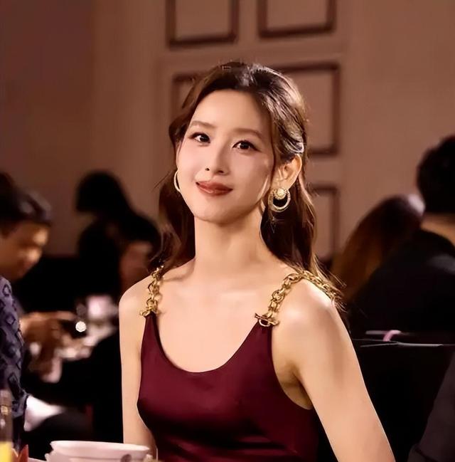 刘强东没想到，离过年不到2月	，章泽天走上了和田朴珺一样的路