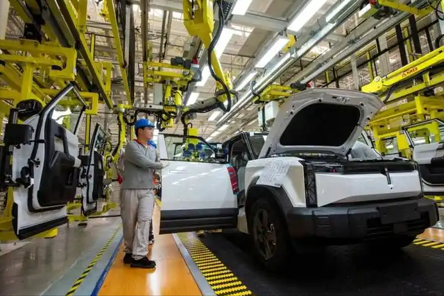 俄国防部年度会议上，普京谈及俄乌冲突，对欧洲换了名字