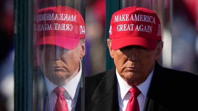 不是36万亿而是230万亿？美专家：美国已经破产，美元成“假钞”