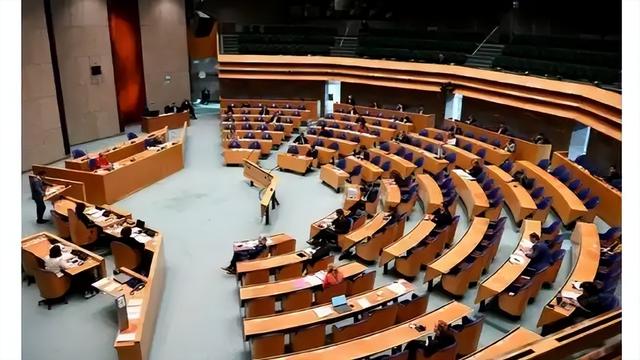 死不悔改，中荷还是没谈拢，荷兰拒绝归还治理权，输家60天内诞生