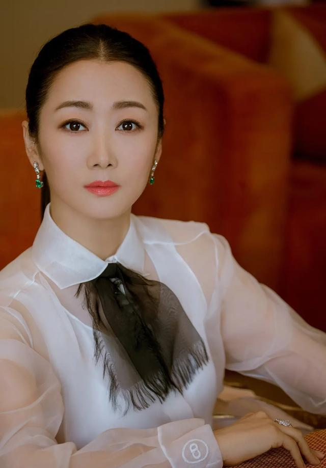威尼斯影后爆冷！辛芷蕾飞升背后，赵涛铺路却让张艺谋“封神”