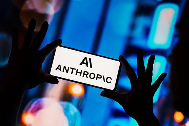 安全为王，Anthropic凭宪法AI斩获三成市场，逆袭OpenAI