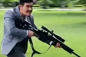 因眼红吴京，"嘎子哥"花巨资翻拍《战狼2》，上映后成全网笑柄图片