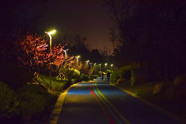 我52岁，已经绝经了，前段时间跟个比我大八岁的老头在一起了