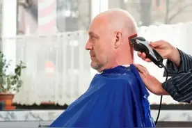 建议男人尽量不要剃光头，原因有三图片