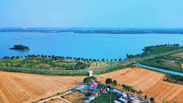 鹅湖观察:小镇身段背后的“大道突围”