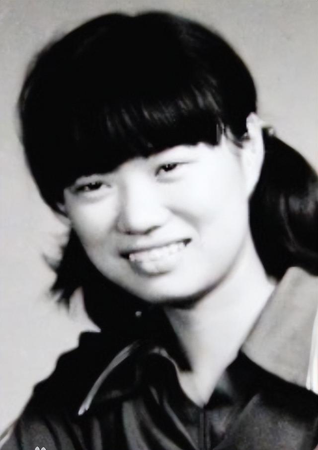 睡完首富睡总统：从小妹到顶级名媛，靠男人捞到268亿，她凭啥？