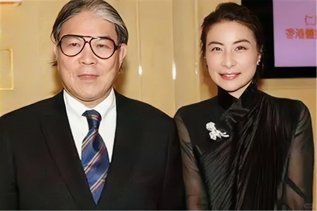 终于等到这天！官媒发文，高调官宣44岁郭晶晶喜讯，霍震霆说对了