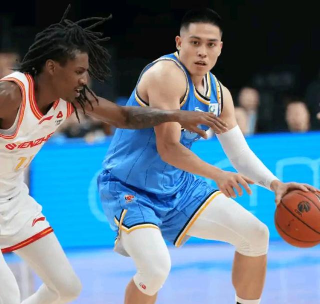 拿600万！4中0就得1分，北京揪出最大软蛋，他打的真差啊