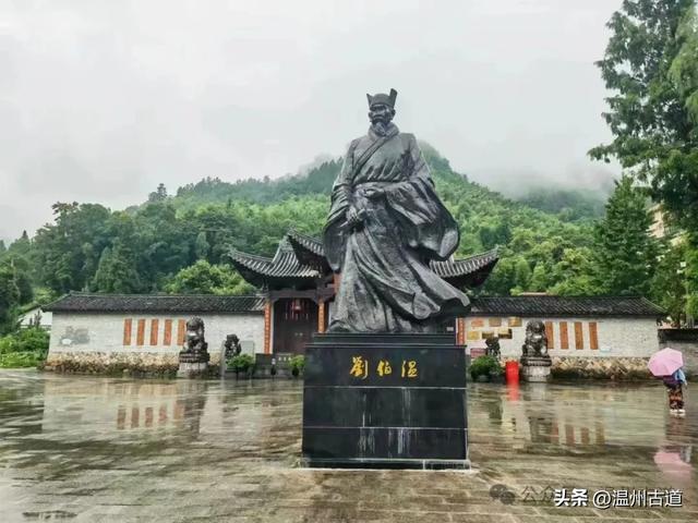 夏天你不能错过的浙南九寨沟！幽谷俊山，碧波荡漾，美得不像人间