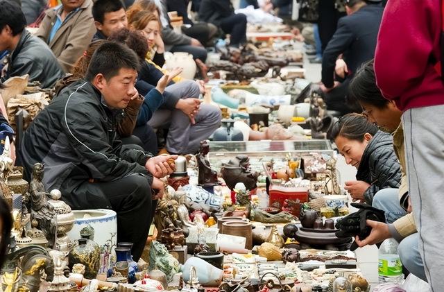 大量日本游客涌入北京，打着旅游幌子不去旅游不吃美食，为啥来？