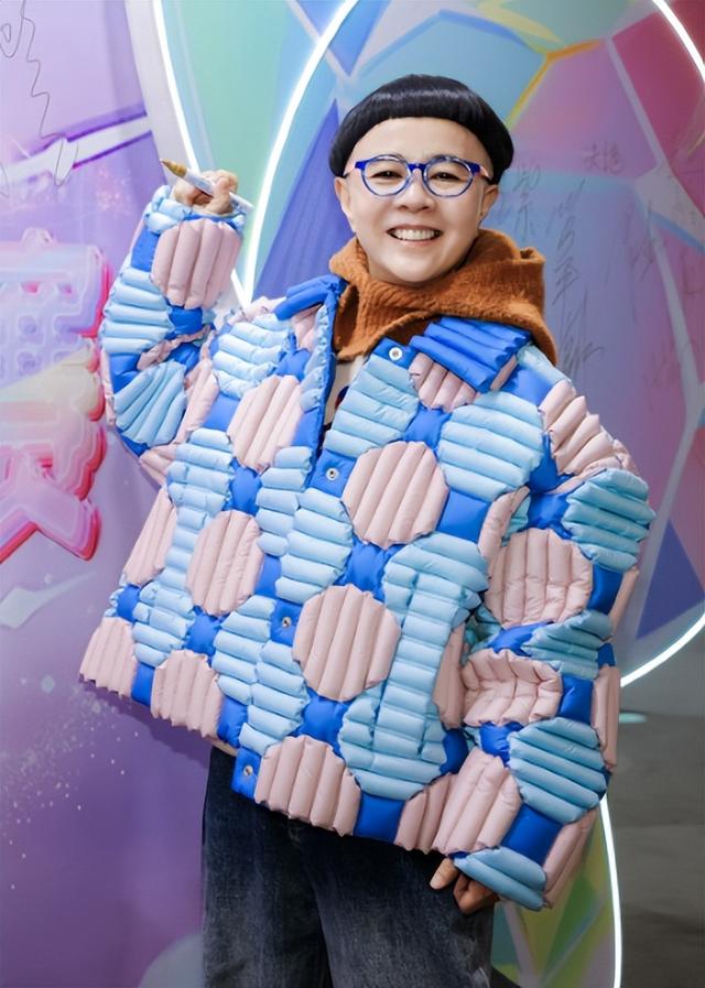 金龟子女儿宣告二胎流产2天，令人恶心一幕上演，朱媛媛也被牵连