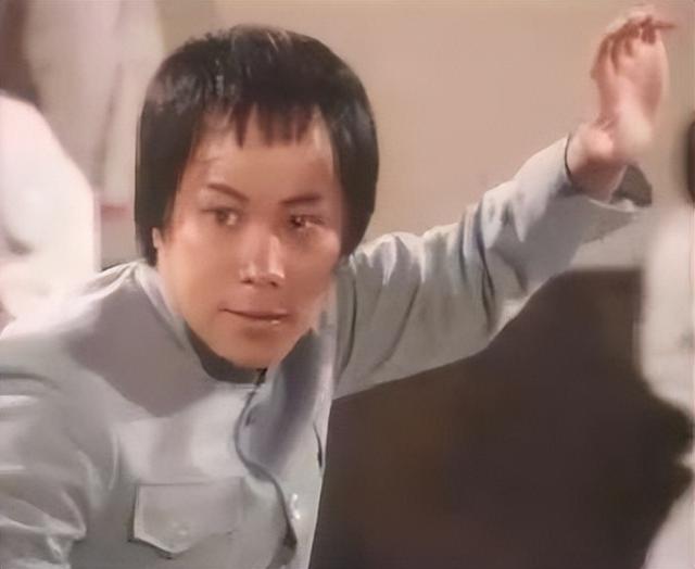 梁小龙被曝离世1天，私生活被扒底朝天	，原来他和杨少华处境一样