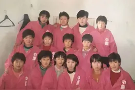 最“孤独”的奥运冠军：夺冠后教练离场，无人庆贺，没有国旗披身图片