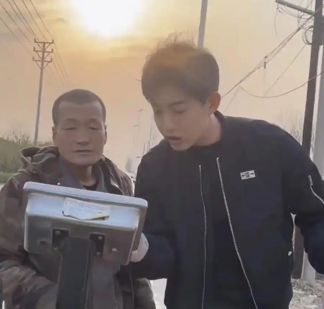 陪睡陪玩只是冰山一角，明星爆出的圈中内幕，一个比一个荒唐！