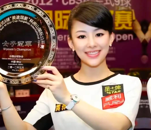 身材傲人却无人敢娶，43岁潘晓婷至今单身，潘爸爸直言悔不当初