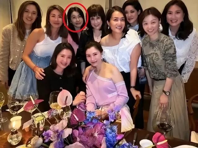 霍震霆没想到，44岁儿媳郭晶晶再次官宣喜讯，让整个阔太圈沉默了